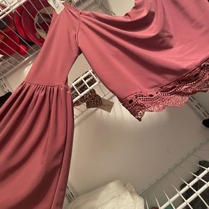 Bell sleeve Tobi crop top
